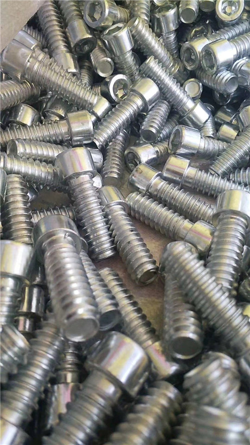 Filter plate handle screws