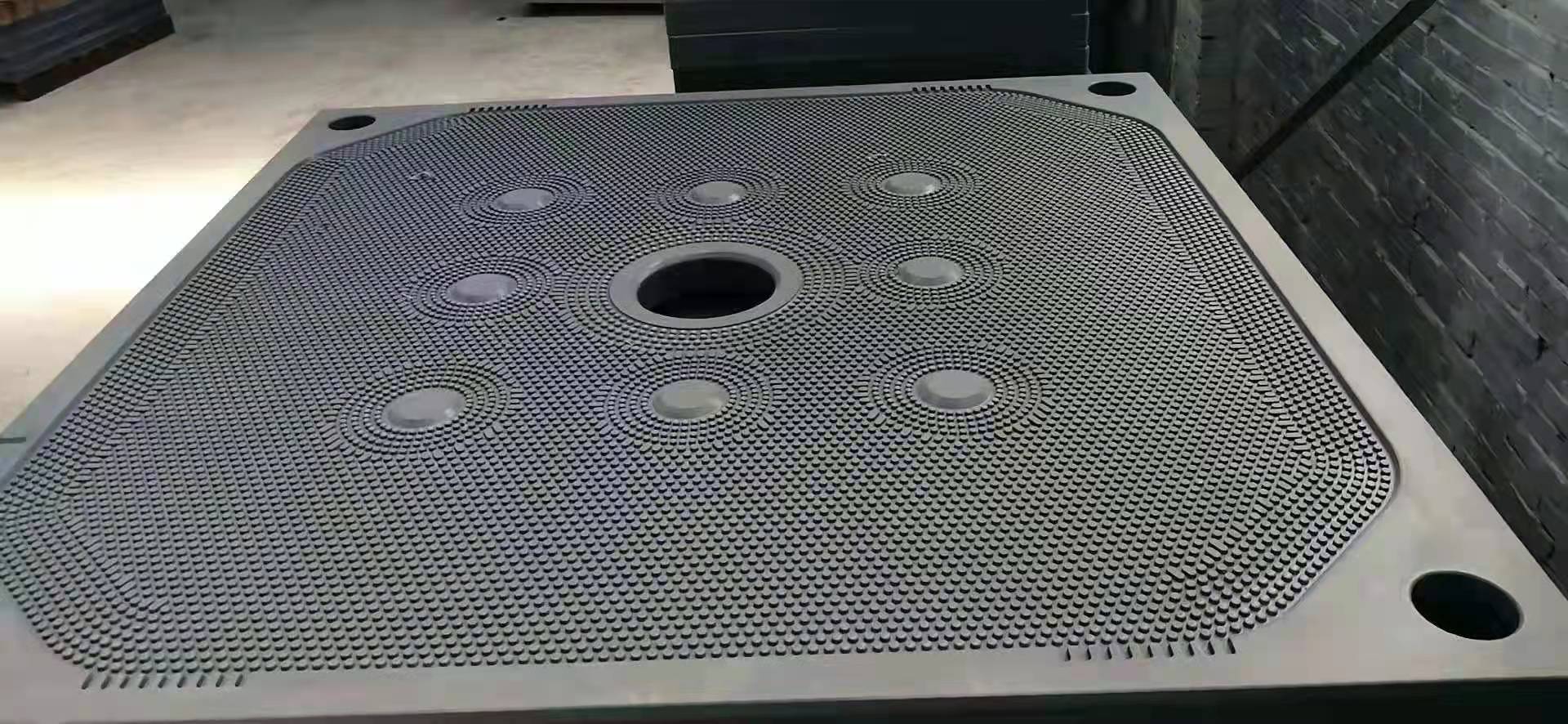 Filter plate