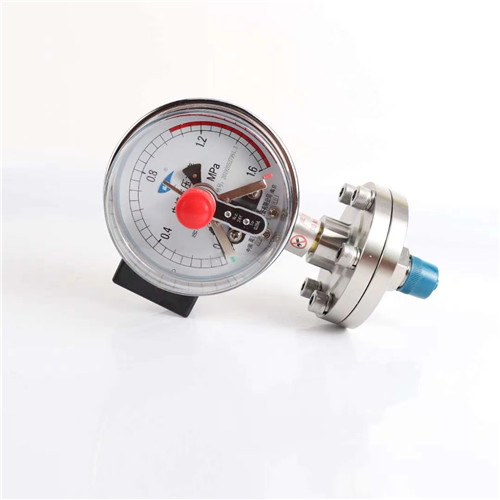 Diaphragm pressure gauge with electric contact